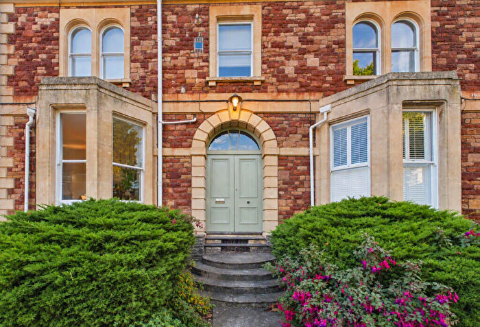 2 Bedroom Flat To Rent In Oakfield Grove, Clifton, Bristol, BS8