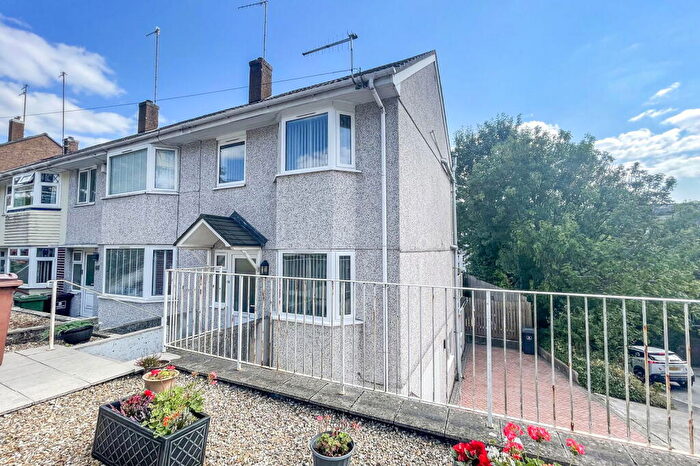 3 Bedroom End Of Terrace House For Sale In Ashford Crescent, Mannamead, Plymouth, PL3