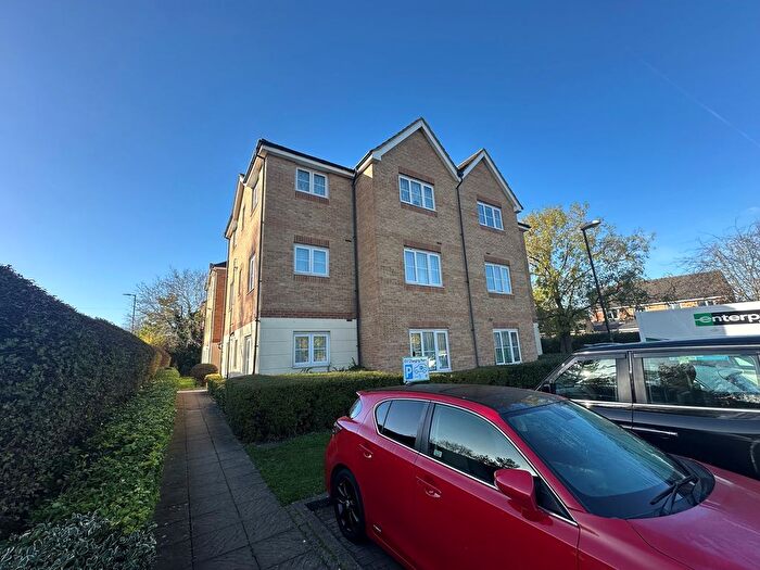 2 Bedroom Flat To Rent In Gateshead Road, Borehamwood, WD6
