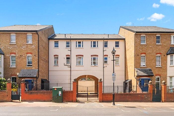 2 Bedroom Flat For Sale In Ordell Court, Ordell Road, London, E3