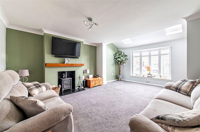 4 Bedroom Semi-Detached House For Sale In Charles Drive, Cuxton, Rochester, Kent, ME2