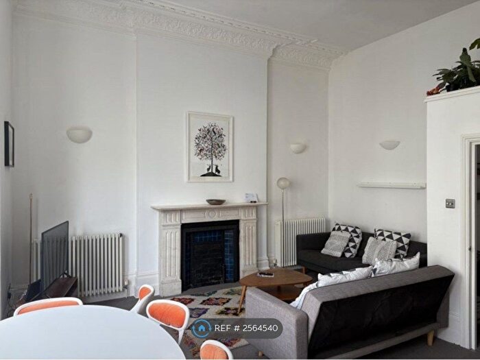2 Bedroom Flat To Rent In Cambridge Road, Brighton, BN3