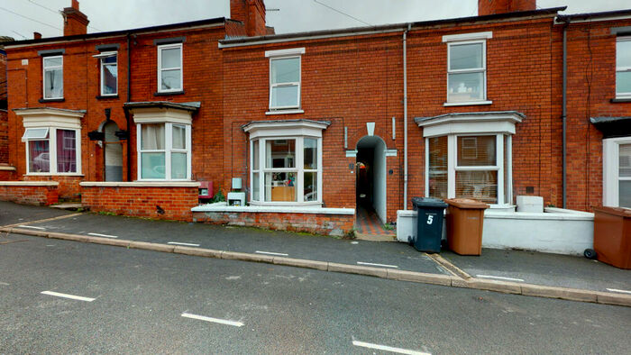 5 Bedroom Terraced House To Rent In South Parade | Student House | /, LN1