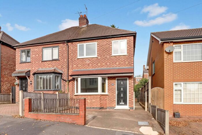 3 Bedroom Semi Detached House For Sale In Kenrick Road, Nottingham, NG3