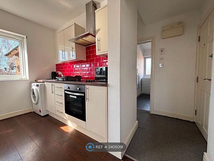 1 Bedroom Flat To Rent In Gladstone Avenue, Loughborough, LE11