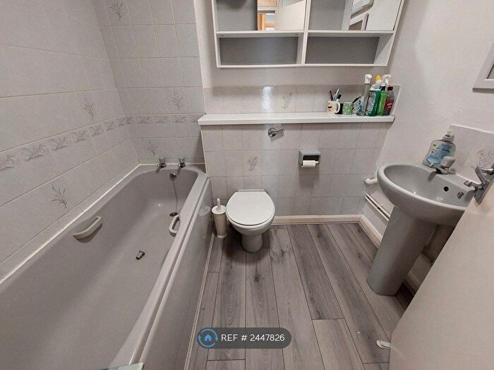 1 Bedroom Flat To Rent In Wexford Court, Croydon, CR0