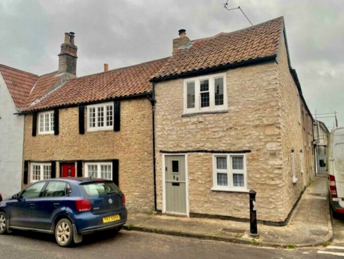 2 Bedroom End Of Terrace House To Rent In Selwood Road, Frome, BA11
