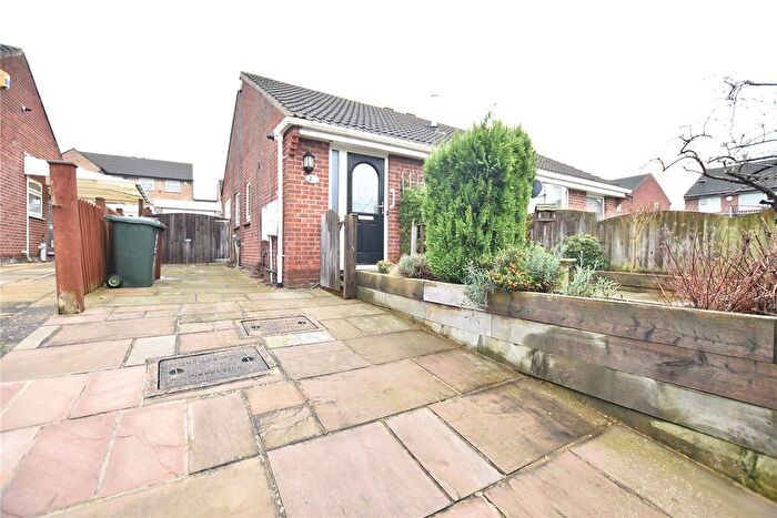 2 Bedroom Bungalow For Sale In Cherry Rise, Leeds, West Yorkshire, LS14