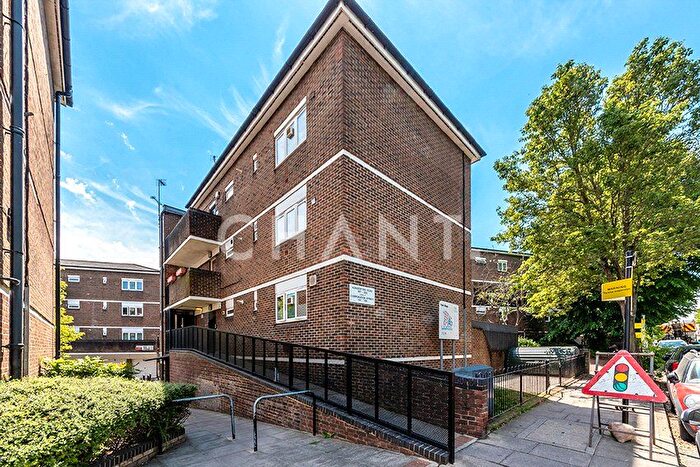 2 Bedroom Flat For Sale In Hungerford Road, Islington, London, N7