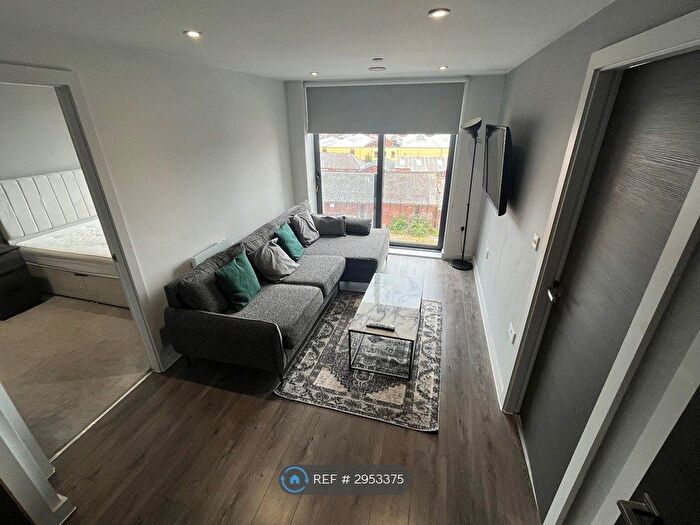 2 Bedroom Flat To Rent In Parliament Street, Liverpool, L8