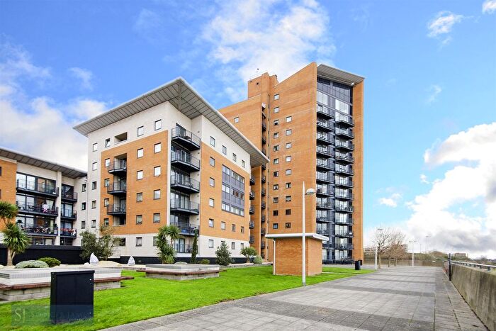 2 Bedroom Flat To Rent In Hull Place, Galleons Lock, E16
