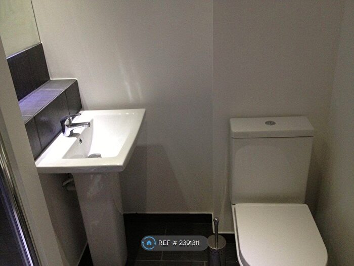 2 Bedroom Flat To Rent In Brays Lane, Coventry, CV2