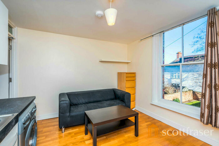 1 Bedroom Apartment To Rent In Banbury Road, Summertown, OX2