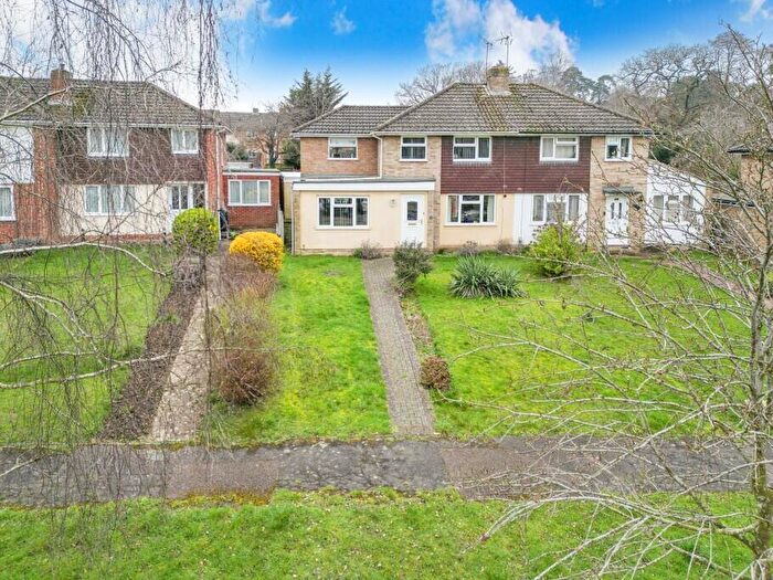 3 Bedroom Semi Detached House For Sale In Burgess Close, Woodley, Reading, Berkshire, RG5