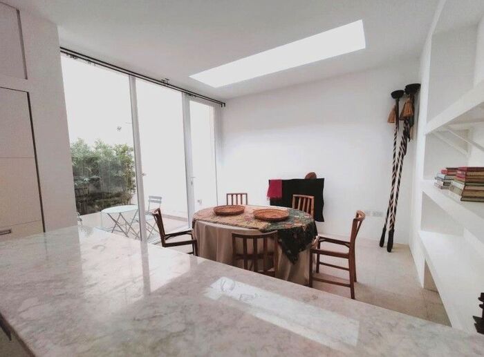 3 Bedroom Terraced House For Sale In Eccleston Mews, Belgravia, London, SW1X
