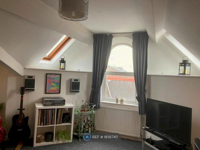 1 Bedroom Flat To Rent In Waterloo, Liverpool, L22