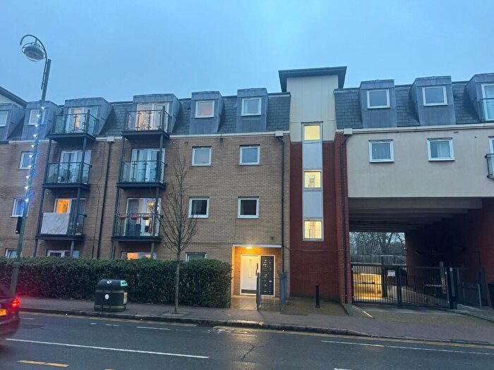 2 Bedroom Flat For Sale In High Road Leytonstone, London, E11