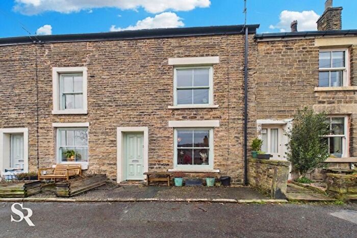 3 Bedroom Terraced House For Sale In Kinder Road, Hayfield, SK22