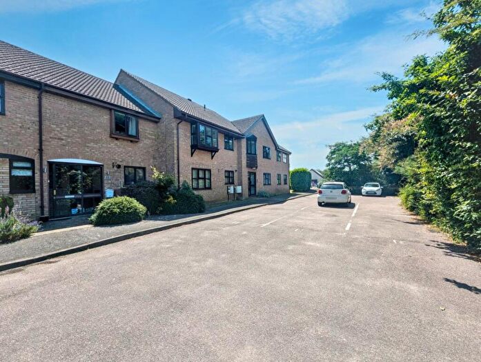 3 Bedroom Apartment For Sale In Threshers Drive, Weavering, Maidstone, Kent, ME14