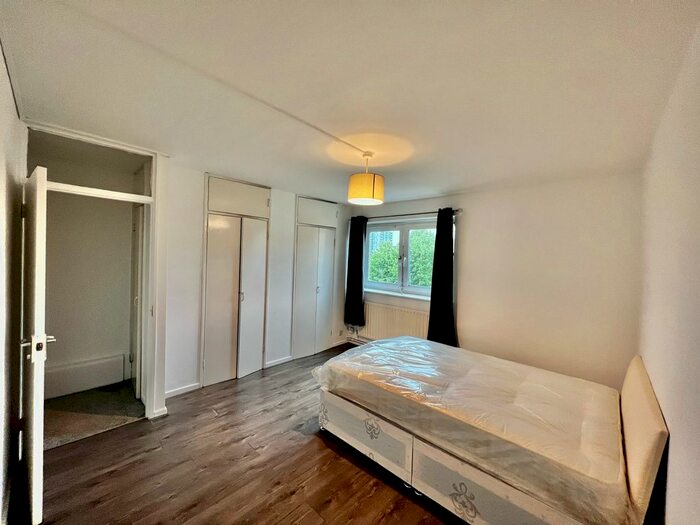 3 Bedroom Maisonette To Rent In Talwin Street, London, E3