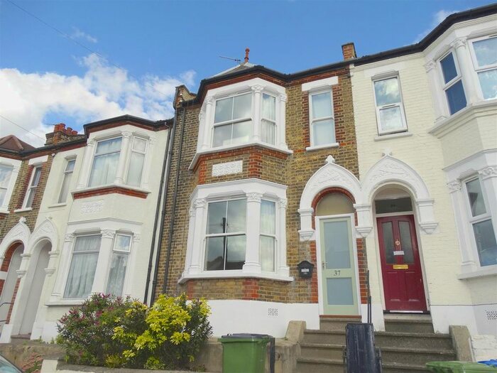 3 Bedroom Property To Rent In Bostall Lane, London SE2