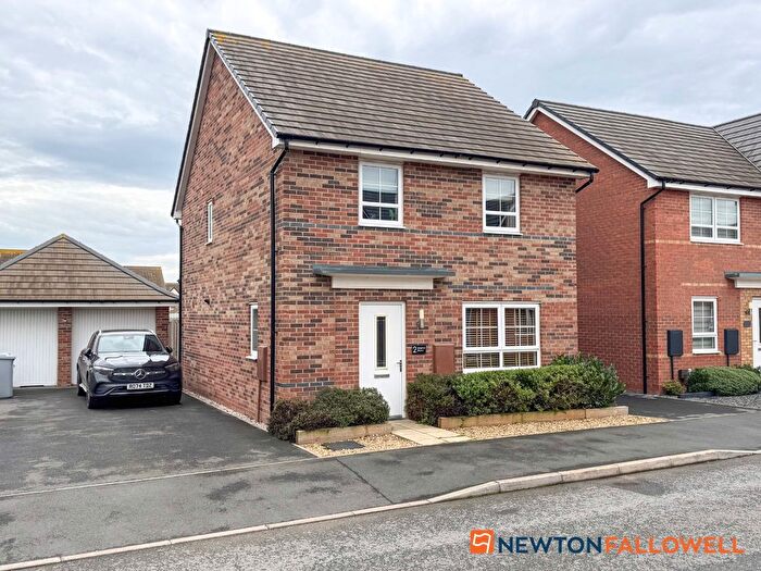 4 Bedroom Detached House For Sale In Halifax Road, Fernwood, NG24