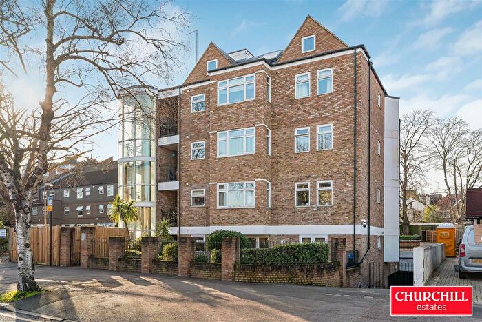 2 Bedroom Flat For Sale In Roca Court, Wanstead, E11