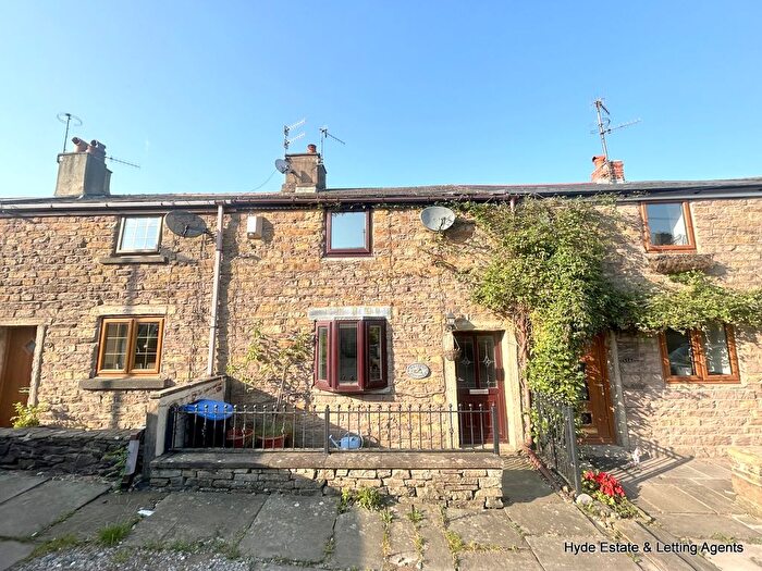 2 Bedroom Terraced House To Rent In Farmers Row, Blackburn, BB2