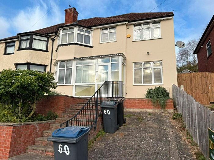 4 Bedroom Semi Detached House For Sale In Fairway, Birmingham, West Midlands, B31