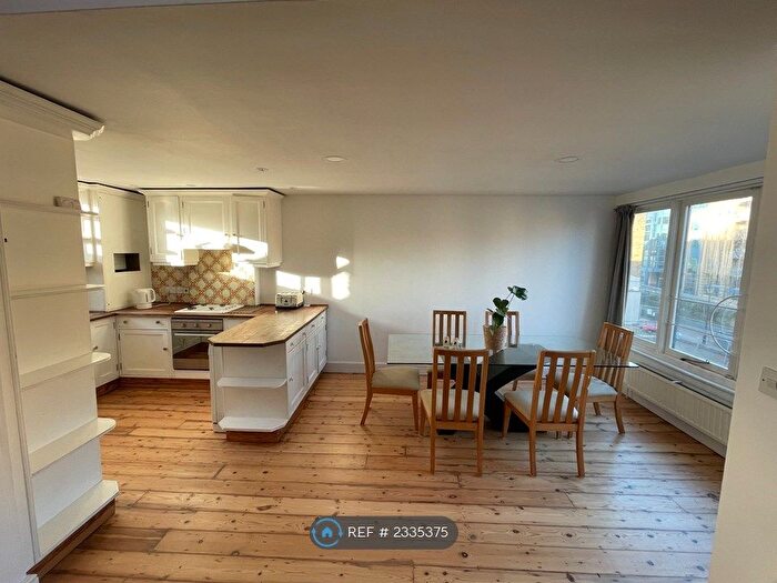 2 Bedroom Flat To Rent In Ransomes Dock, London, SW11