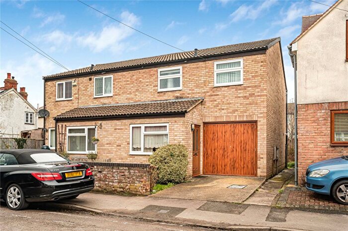 3 Bedroom Semi Detached House For Sale In Ferry Road, Marston, OX3