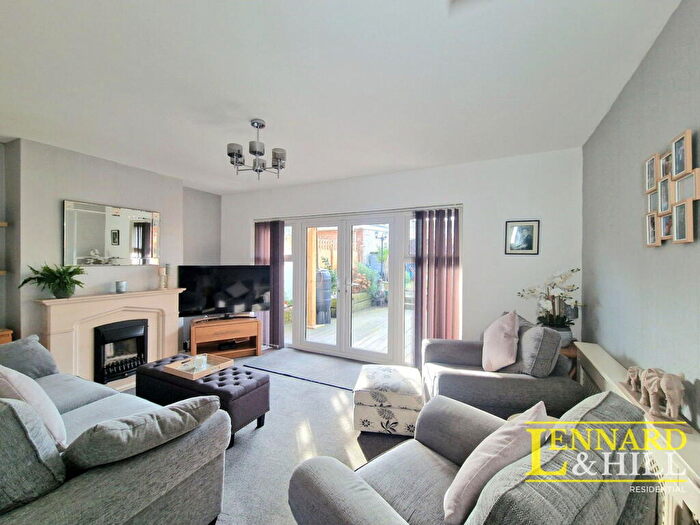 3 Bedroom Terraced House For Sale In Hollowfield Avenue, Little Thurrock, Grays, RM17