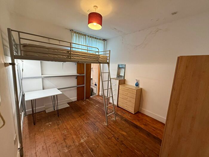 Studio To Rent In Bryantwood Road, London, N7