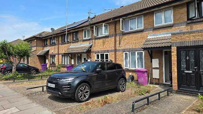 3 Bedroom Terraced House To Rent In St. Leonards Road, London, E14