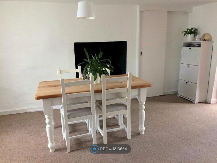 2 Bedroom Terraced House To Rent In Rose Cottages, Exeter, EX6