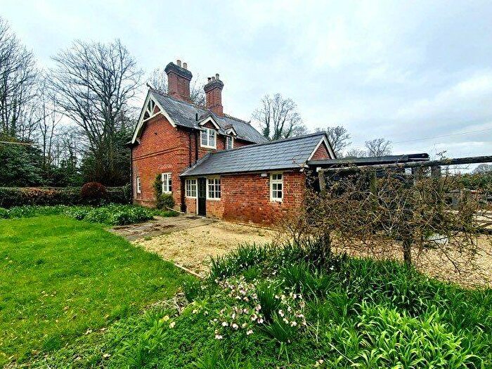 3 Bedroom Detached House To Rent In Broadlands Park, Romsey, Hampshire, SO51