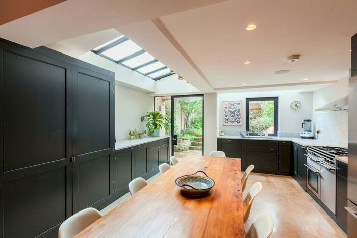 4 Bedroom House To Rent In Ellesmere Road, Victoria Park, London, E3