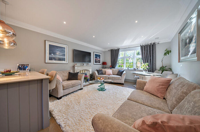 2 Bedroom Apartment For Sale In Westerham Road, Keston, Kent, BR2