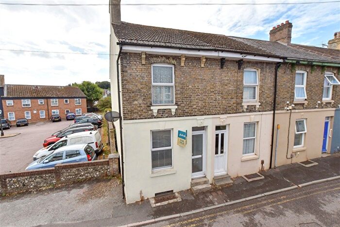 3 Bedroom End Terrace House For Sale In St. Radigund's Road, Dover, Kent, CT17