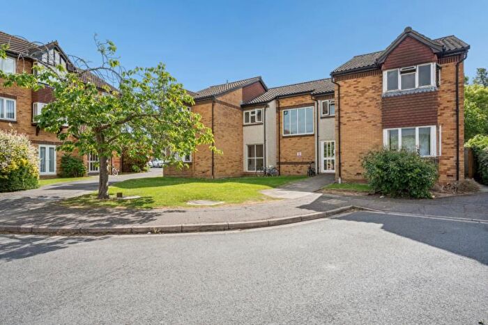 Studio To Rent In Rabournmead Drive, Northolt, UB5