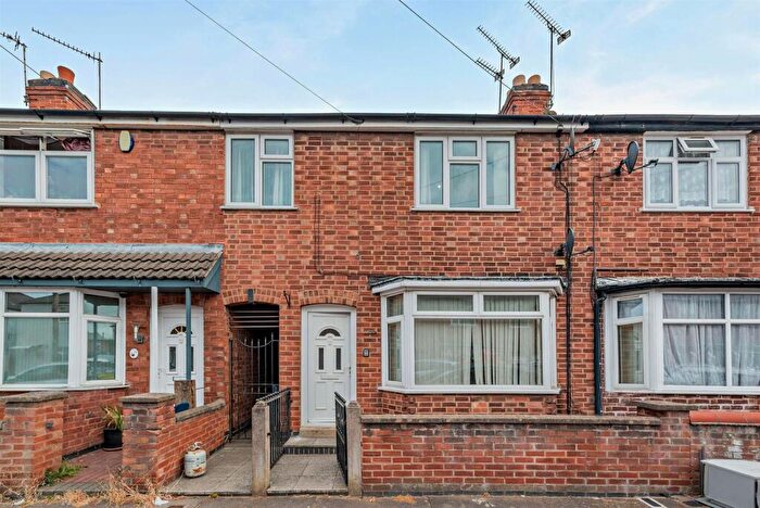 3 Bedroom Terraced House For Sale In Prestwold Road, Leicester, LE5
