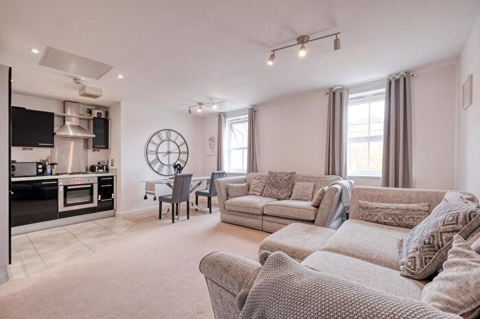 2 Bedroom Flat For Sale In Rumbush Lane, Shirley, B90