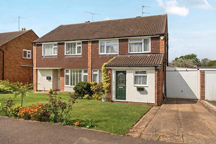 3 Bedroom Semi-Detached House For Sale In Daubeney Close, Harlington, LU5