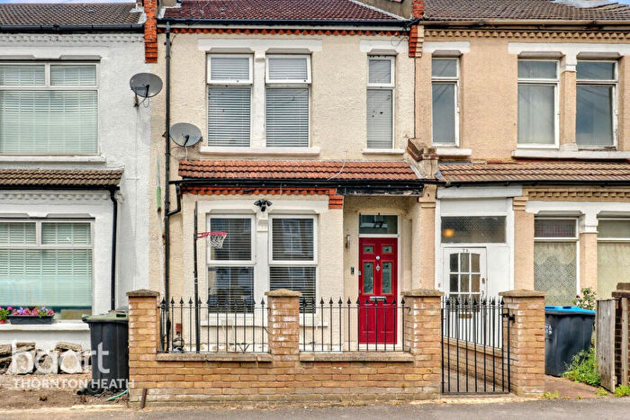 3 Bedroom Terraced House For Sale In Burlington Road, Thornton Heath, CR7