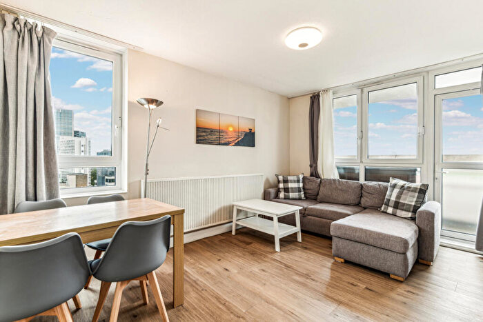 1 Bedroom Flat To Rent In Godfrey House, St. Luke's Estate, EC1V