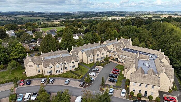 1 Bedroom Retirement Property For Sale In Hawkesbury Place Fosseway Stow-on-the-Wold, GL54