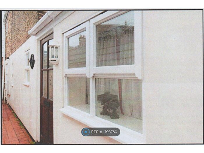 2 Bedroom Terraced House To Rent In High Street, Whitstable, CT5