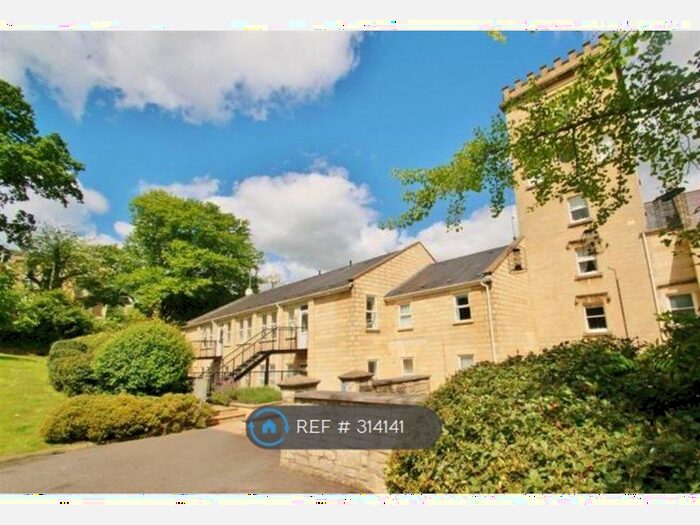 2 Bedroom Flat To Rent In The Moorlands, Bath, BA2