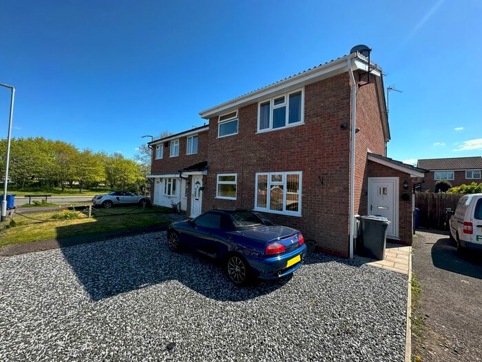 1 Bedroom Maisonette To Rent In Caernarvon Close, Burton-On-Trent, DE13