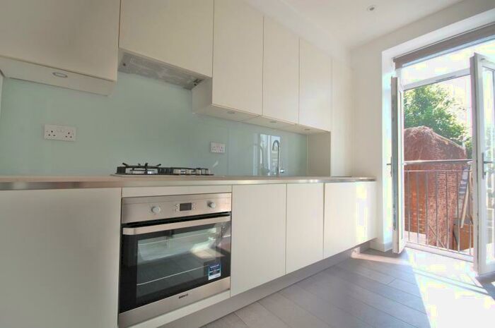 2 Bedroom Flat To Rent In Allen Road, London, N16